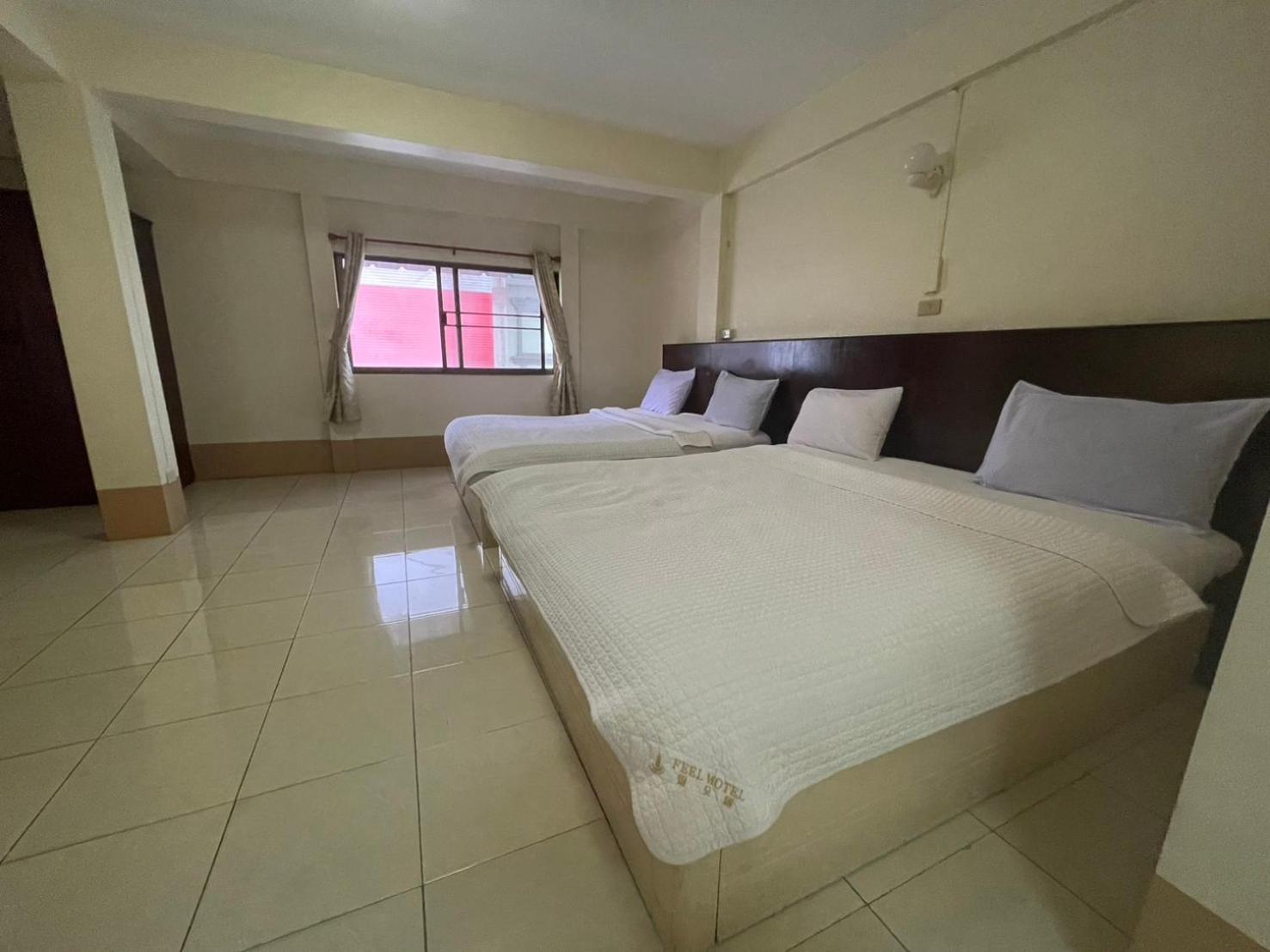 Oyo 75494 President Apartment Pattaya Eksteriør billede